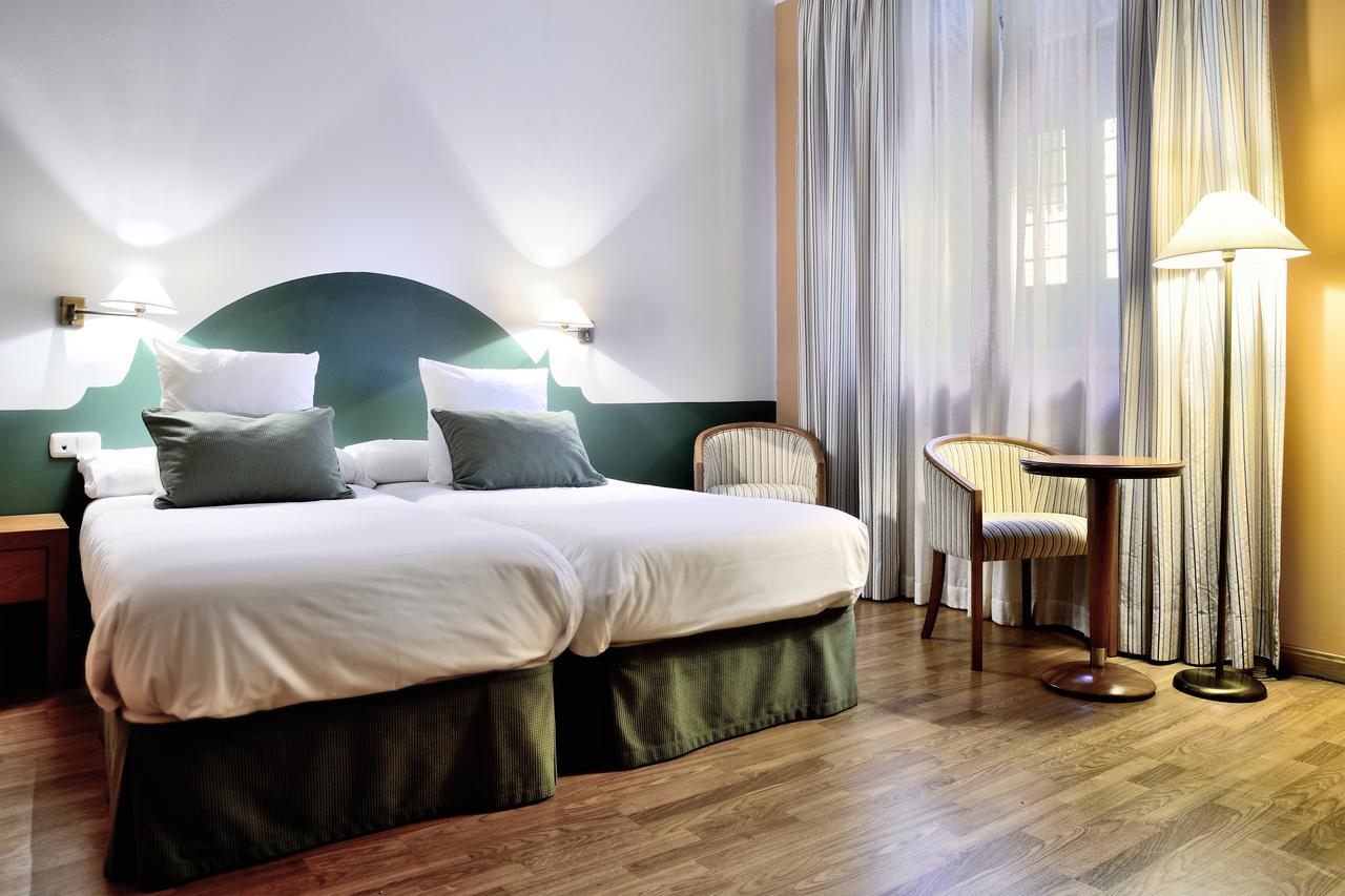 Hotel Ahc Palacio Coria Exteriör bild