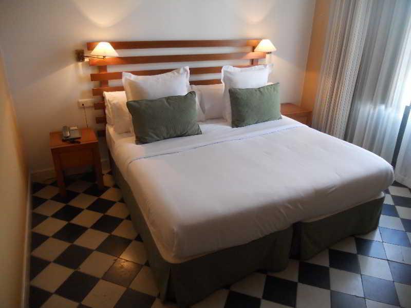 Hotel Ahc Palacio Coria Exteriör bild